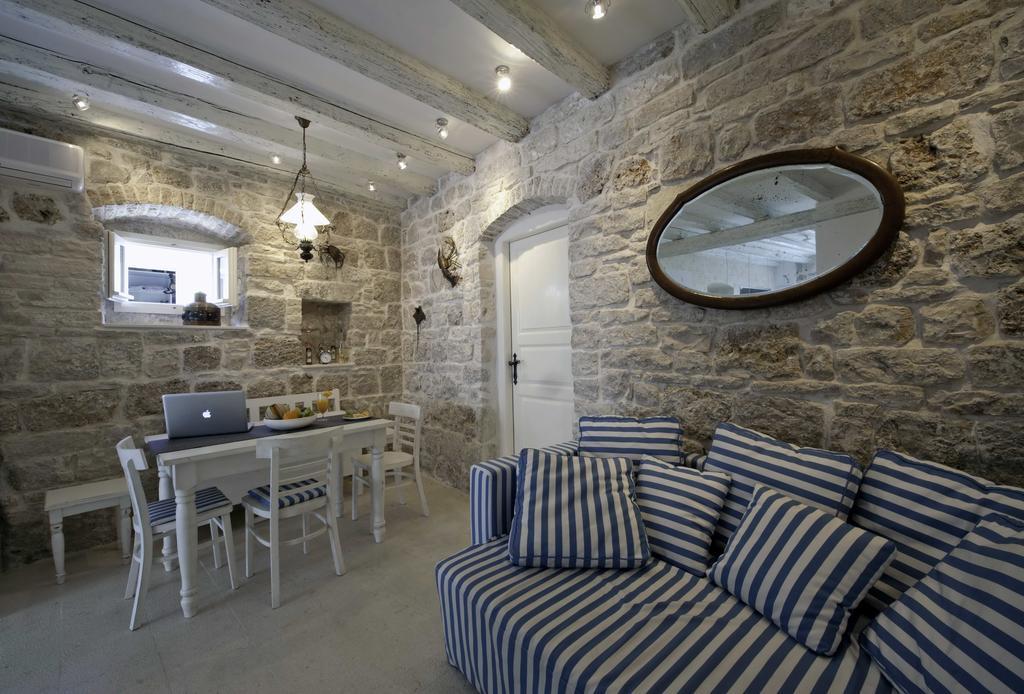 Apartment Whooart Komiža Oda fotoğraf